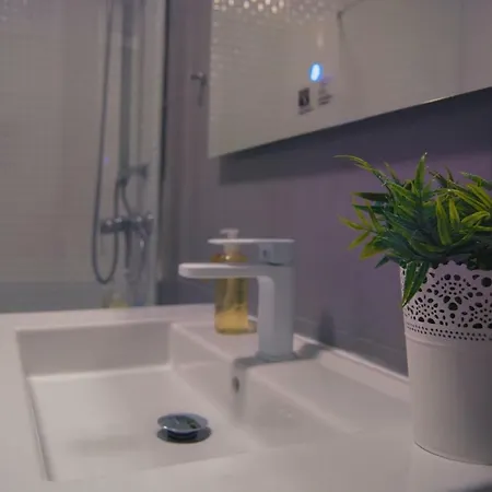 Centrico Apartamento Con Balcon Cerca De La Playa Daire