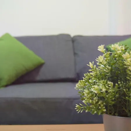 Daire Centrico Apartamento Con Balcon Cerca De La Playa *