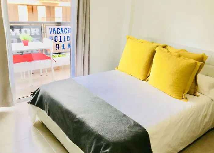 Centrico Apartamento Con Balcon Cerca De La Playa Apartment *
